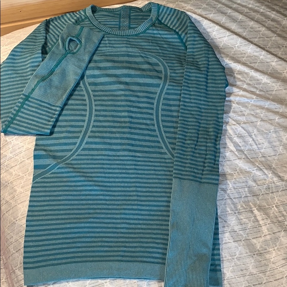 Lululemon long sleeve shirt